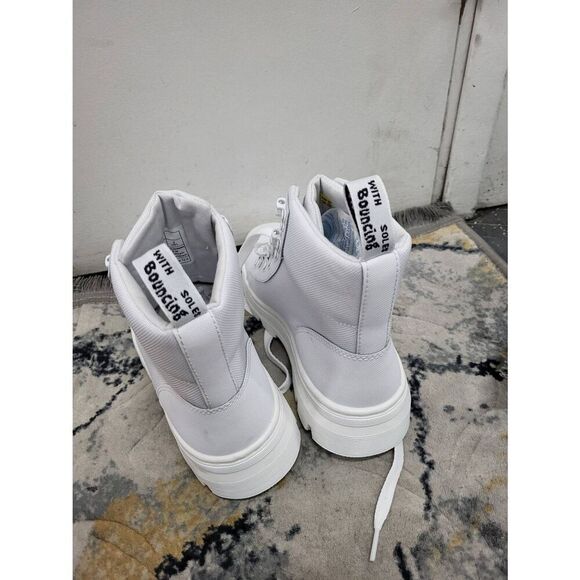 New Dr.Martens boots sz9 - Picture 3 of 6